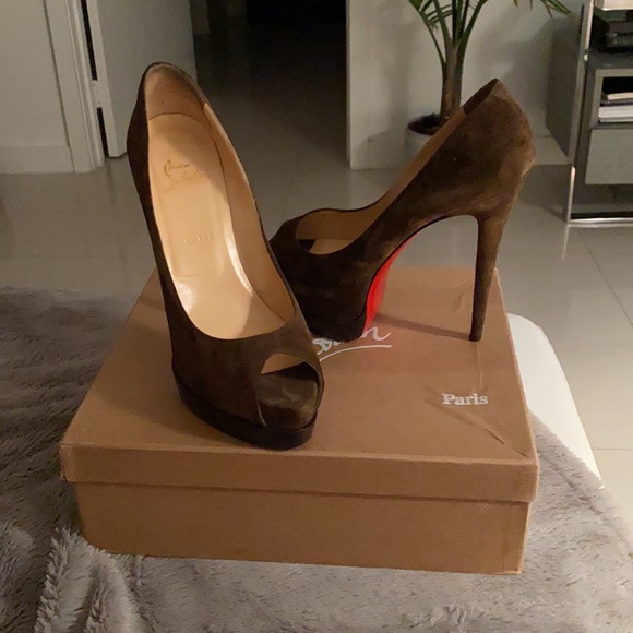 Christian Louboutins size 41 Euro - Picture 2 of 4